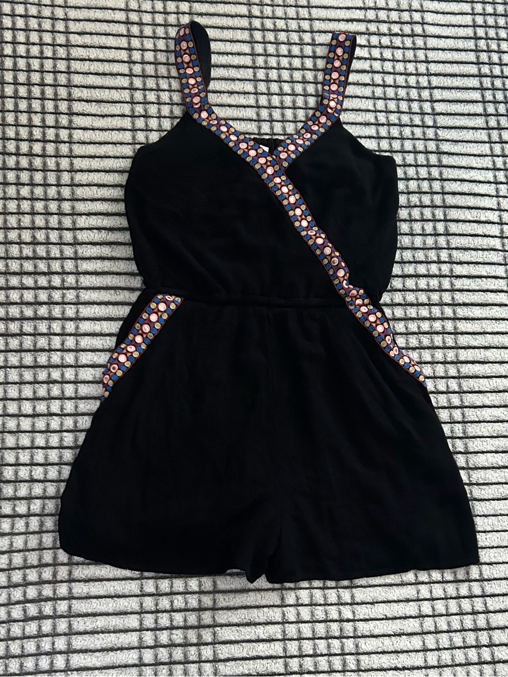 Women’s Romper with Colorful Trim (L)
